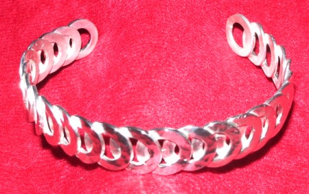 Lapped washer bracelet